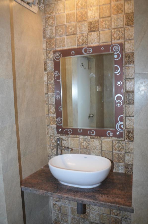 Hotel Tamilnadu Kashi Varanasi Exterior photo